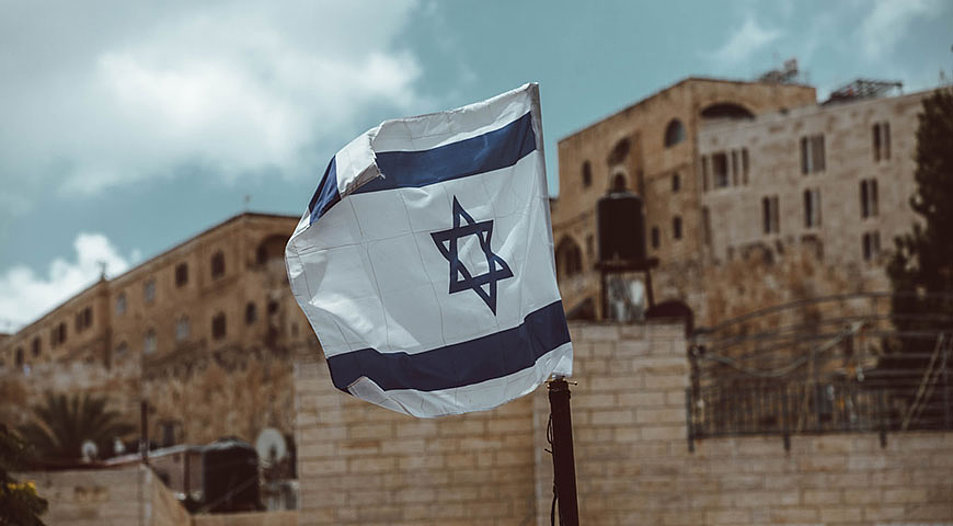 Matan Kahana hat sich bei Christen für eine Demonstration ultraorthodoxer Juden an der Jerusalemer Klagemauer entschuldigt. Symbolfoto: unsplash.com
